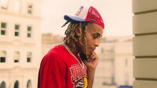 Zola partage son hommage bouleversant à sa mère percutée par une...