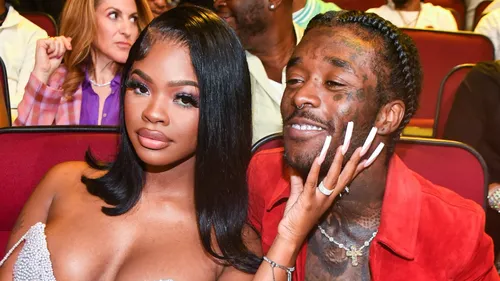La petite amie de Lil Uzi Vert pète un câble, après une photo entre...