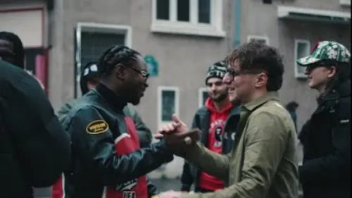 J9ueve - JE NE PLEURE MEME PLUS (feat. Leto)