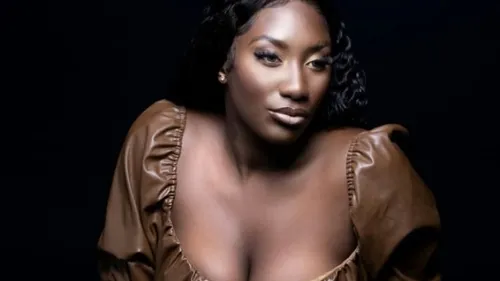 Retour en force d'Aya Nakamura : Nouvel album et tournée en 2023