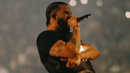 Drake sort un diss-track IA en feat avec 2Pac et Snoop Dogg