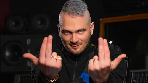 Jul célèbre 10 ans de musique avec 'Décennie' et dévoile la tracklist