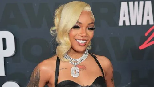 Rapporteuse de rap GloRilla cible d'un cambriolage massif