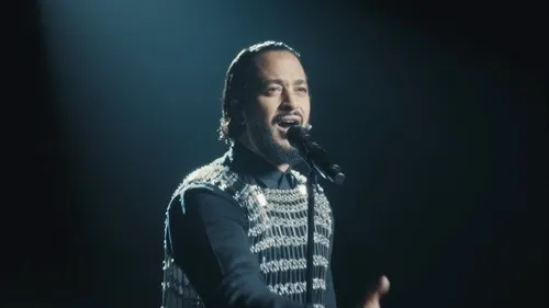 "J'espère que vous êtes fière de moi", Slimane cartonne à...