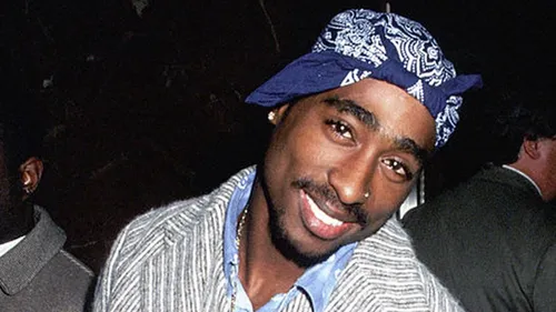Tupac aurait dominé le classement des meilleurs rappeurs de tous...