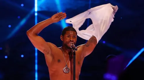 Usher enflamme le Super Bowl avec un show époustouflant et des...