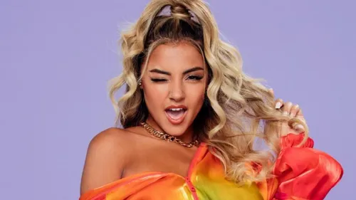 Wejdene invite ses fans à faire la Saint-Valentin avec elle !