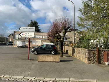 Un adolescent porteur d'une arme blanche impliqué dans une...
