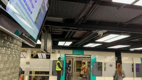 Quatre personnes attaquées à la hache et blessées dans le RER E en...