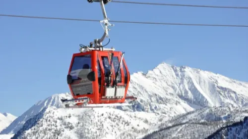 Savoie : une télécabine de la station de Val Thorens se heurte...