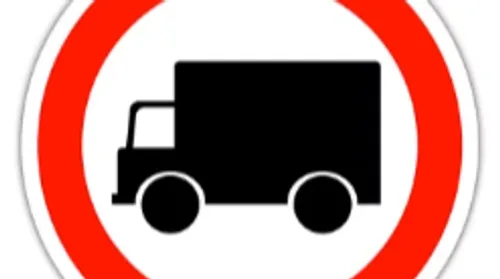 Guebwiller : un camion en difficulté au cœur du vignoble