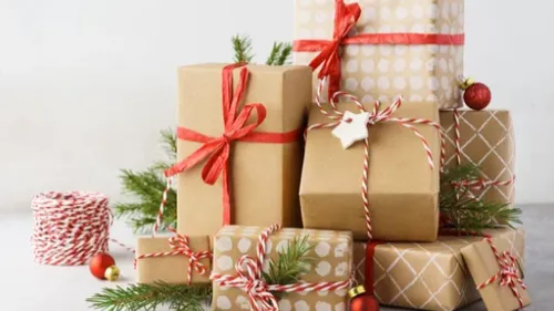 Achats de Noël : les Français redoublent d'efforts pour réduire...