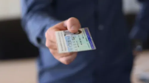 Vers une carte d'identité numérique utilisable dans toute l'Union...