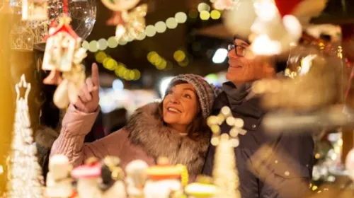 Un marché de Noël illuminé de mille feux