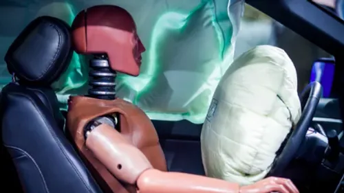Airbags défectueux : "L'aspect financier a pris le pas sur la...