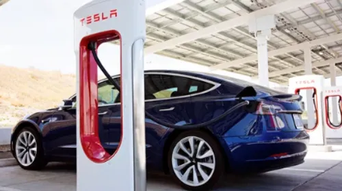 Ils conduisent une Tesla : « Le choix d’une voiture ne dépend pas...