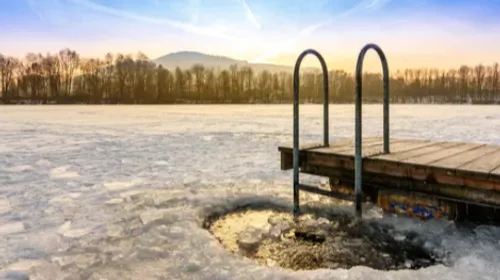 Laetitia Bléger, de Miss France aux défis des bains de glace