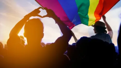 Face aux menaces autoritaires, la Gay Pride s’affirme comme un acte...