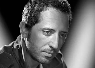 Fan de Claude Nougaro, Gad Elmaleh va sortir un album de reprises