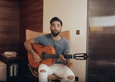 L'hommage de Kendji Girac à Johnny : il reprend « Vivre pour le...