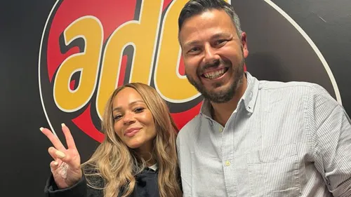 Shola Ama est l'invitée du podcast ADO FAMILY, avec Florian