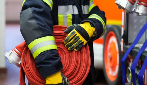 Perpignan : gros incendie dans un entrepôt zone Saint-Charles 