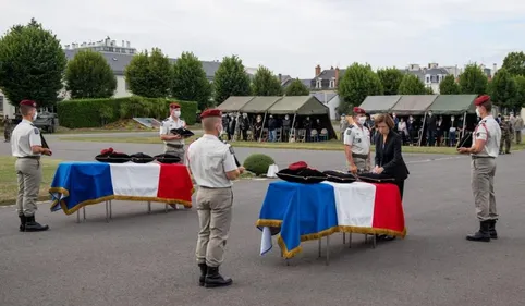  Soldats tués au Mali : F. Parly fustige "le fanatisme aveugle et...