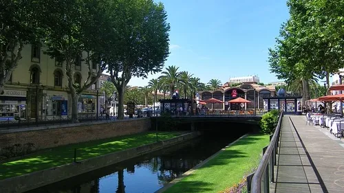 Perpignan : la ville rend hommage aux victimes de l’attentat de...