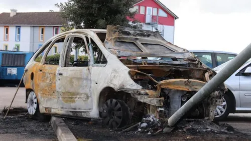 Il se fait agresser et perd sa voiture.