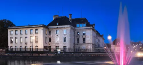 Ils se jettent à l'eau pour sauver un désespéré