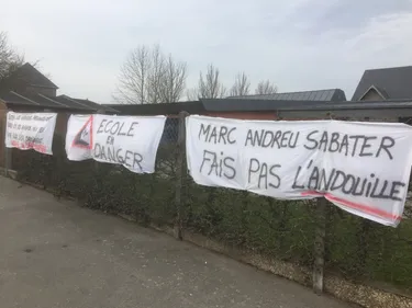 La mobilisation continue à l'école Saint Exupéry à Vire Normandie