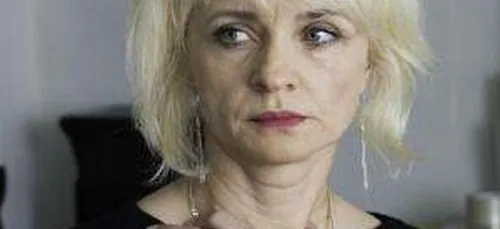 Un élève de 10 ans fait une fellation à son camarade devant toute...