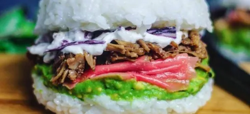 Vous aimez les sushis ? Vous allez adorer le Sushi Burger ! (photos)