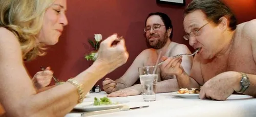 Un restaurant où on mange tout nu va ouvrir ses portes en juin !...