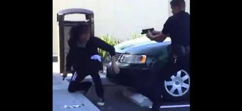 La vidéo d'un officier américain tirant sur un suspect en pleine...