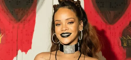 Dans une vidéo mystérieuse, Rihanna annonce la nouvelle collection...