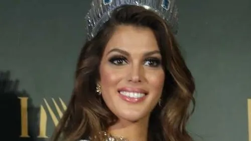 IRIS MITTENAERE POUSSE UN COUP DE GUEULE SUR LES RÉSEAUX 