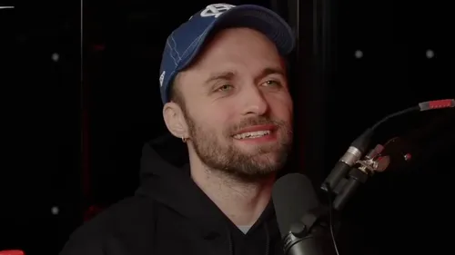 Squeezie annonce la sortie prochaine de l'album du GP Explorer