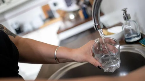 Alerte sanitaire : la qualité de l'eau du robinet remise en question
