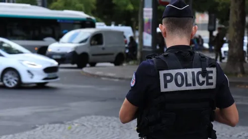 Des policiers pris pour cible à Choisy-le-Roi, trois individus arrêtés