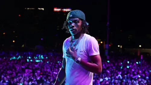 Polémique autour de Lil Baby : la police d'Atlanta le pointe du...