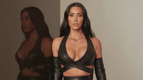 Kim Kardashian : d'une carrière de téléréalité à une carrière...