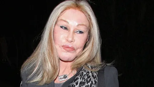 Adieu à Jocelyne Wildenstein, la 'femme chat' de la jet-set