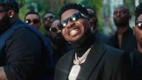 Skiibii - Baddest Boy Remix (feat. Davido)