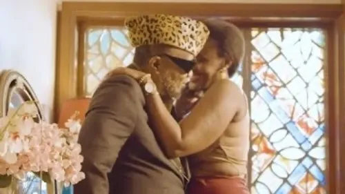 Koffi Olomide - Femme 