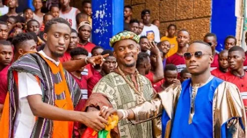 Black M - C'est Dieu qui donne (feat. Sidiki Diabaté, Couli B, DJ...