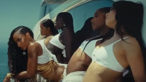 Ayra Starr - Hot Body