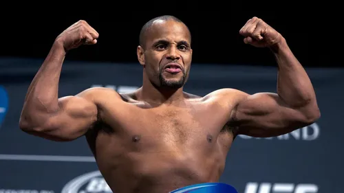 Daniel Cormier critique Cédric Doumbè