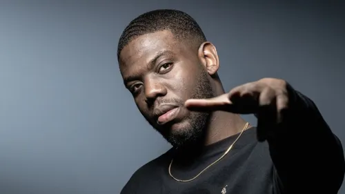 L'album incroyable « Hiver à Paris » de Dinos !