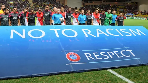 La FIFA envisage des sanctions sévères contre le racisme dans les...